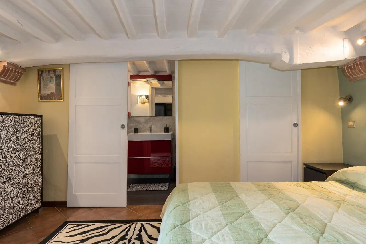 Altido Stylish Flat For 4 With Balcony, Perfect Centre Apartment Siena
